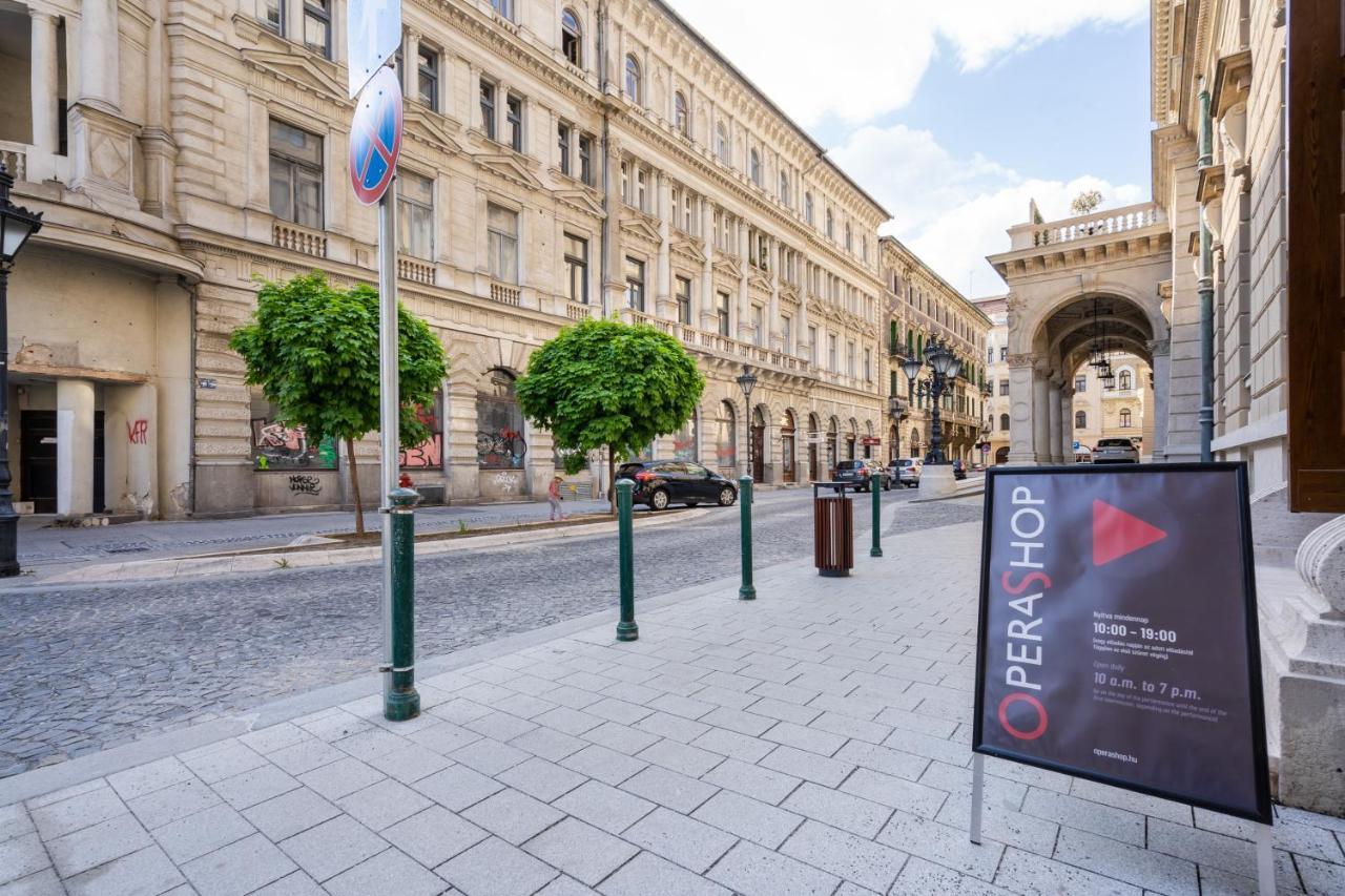 Centrum Opera Luxury Apartment With Free Garage Budapest Exteriör bild