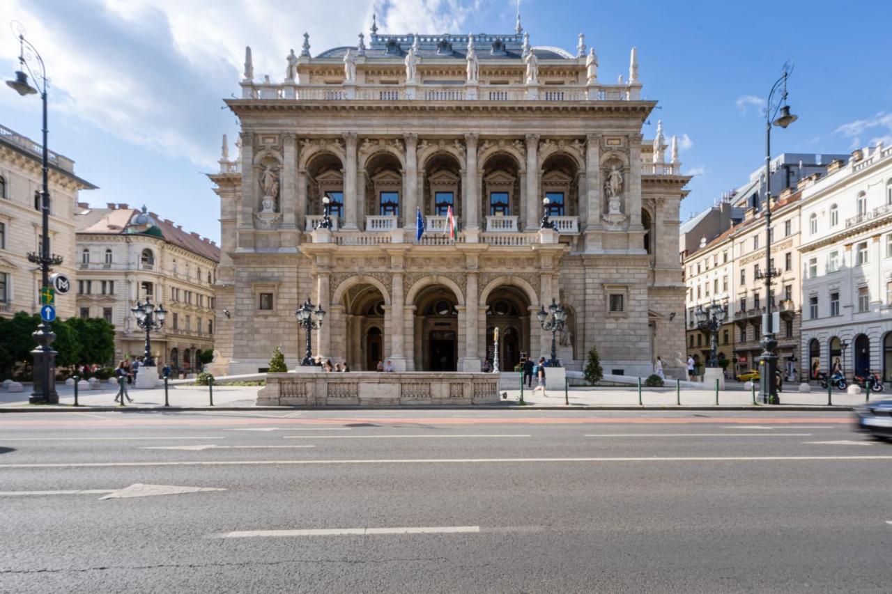 Centrum Opera Luxury Apartment With Free Garage Budapest Exteriör bild