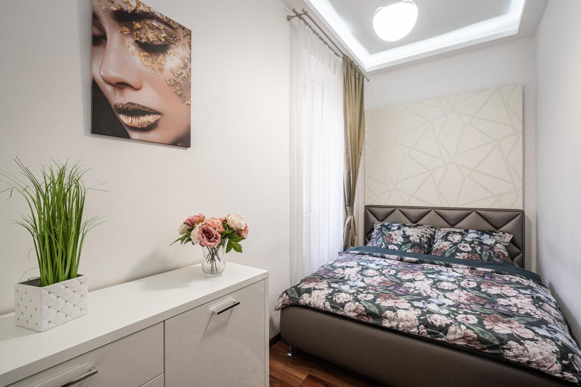 Centrum Opera Luxury Apartment With Free Garage Budapest Exteriör bild
