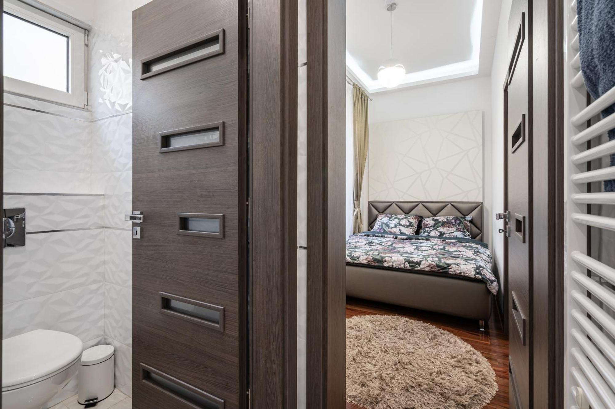 Centrum Opera Luxury Apartment With Free Garage Budapest Exteriör bild